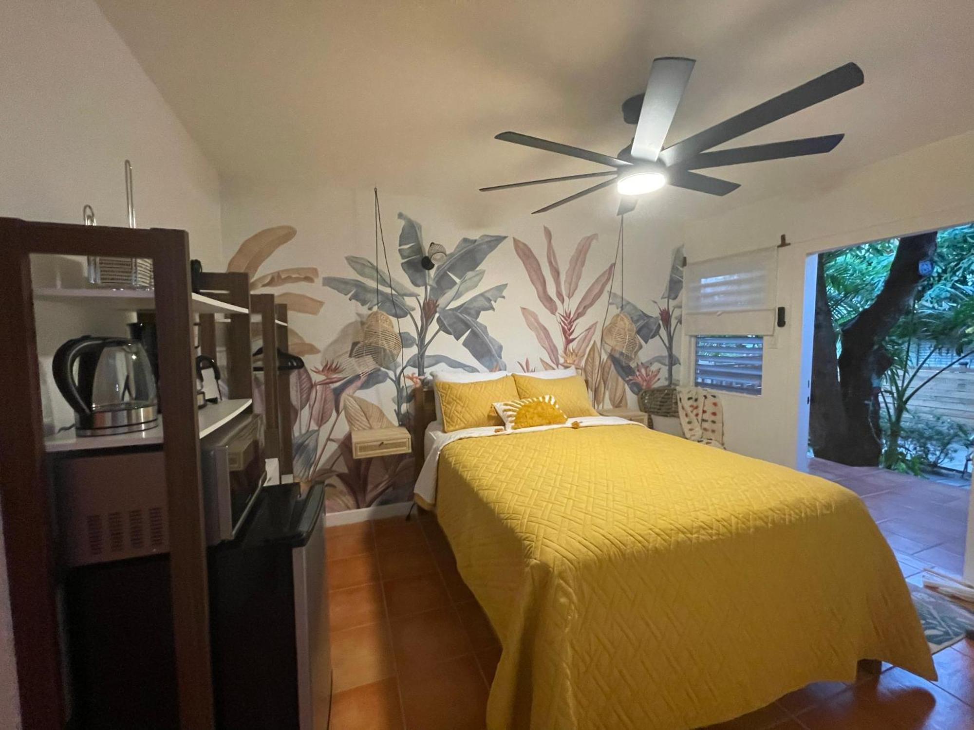 Hotel Alux House Placencia Zewnętrze zdjęcie